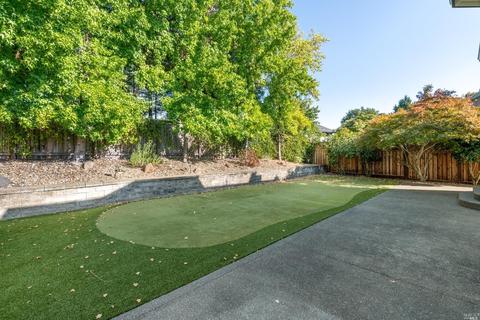 424 Skylark St, Windsor, CA 95492 photo 2