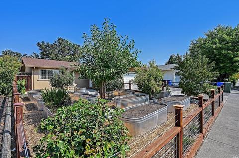 414 Bluebird Dr, Windsor, CA 95492 photo 3