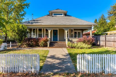 216 Redwood Ave, Willits, CA 95490 photo 2