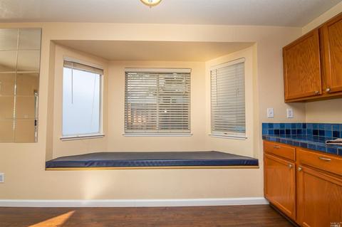 548 Robin Dr, Vacaville, CA 95687 photo 19