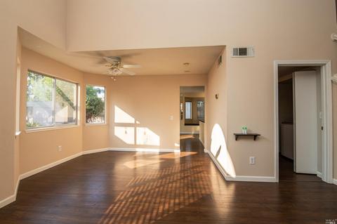 548 Robin Dr, Vacaville, CA 95687 photo 11