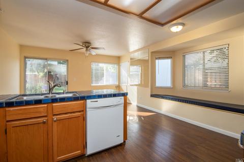 548 Robin Dr, Vacaville, CA 95687 photo 22