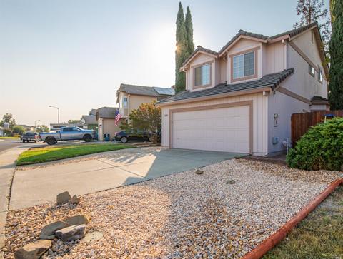 548 Robin Dr, Vacaville, CA 95687 photo 3