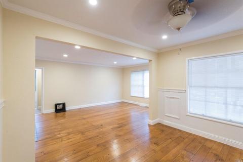 1036 Mariposa St, Vallejo, CA 94590 photo 5