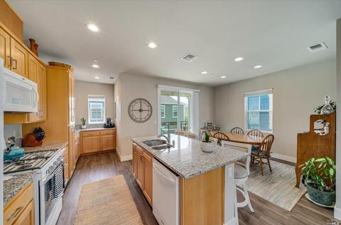 692 E Cotati Ave, Cotati, CA 94931 photo 16