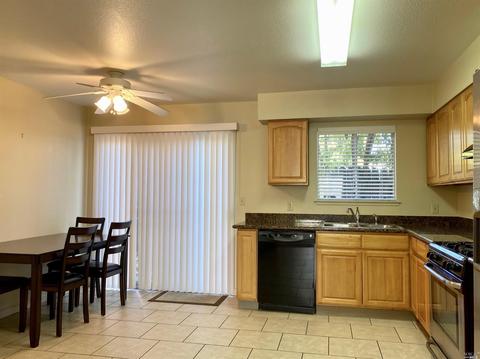 205 Main Cir, Ukiah, CA 95482 photo 6