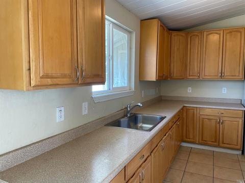 1750 Kentucky St, Fairfield, CA 94533 photo 5