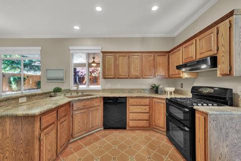 237 Shadowhawk Ct, Vacaville, CA 95688 photo 19