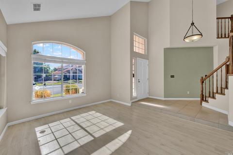 237 Shadowhawk Ct, Vacaville, CA 95688 photo 7