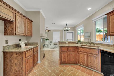 237 Shadowhawk Ct, Vacaville, CA 95688 photo 17