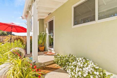109 Charles Ct, Vallejo, CA 94591 photo 9