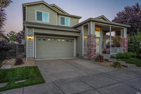 8308 Vercelli Ct, Windsor, CA 95492 photo 2