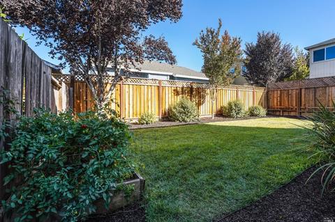 8308 Vercelli Ct, Windsor, CA 95492 photo 42