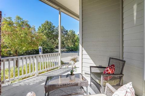 8308 Vercelli Ct, Windsor, CA 95492 photo 6