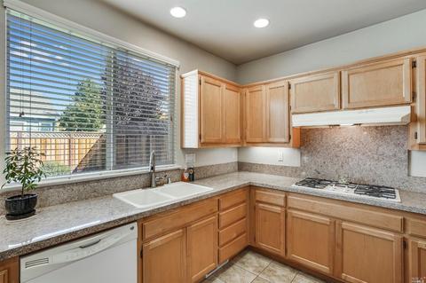 8308 Vercelli Ct, Windsor, CA 95492 photo 19
