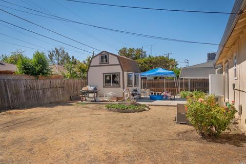 601 W D St N, Dixon, CA 95620 photo 7