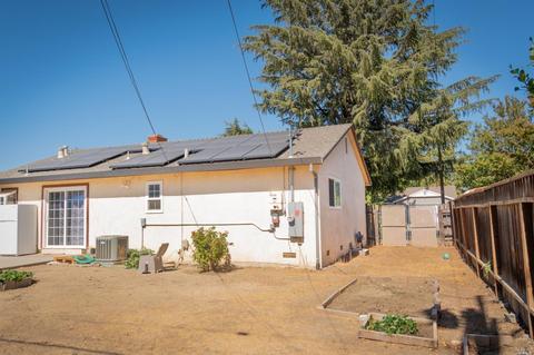 601 W D St N, Dixon, CA 95620 photo 5