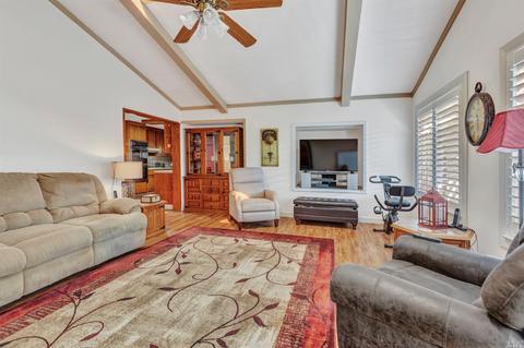 369 Tulip St, Fairfield, CA 94533 photo 3