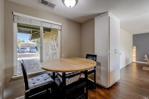 112 Dover Way, Vacaville, CA 95687 photo 10
