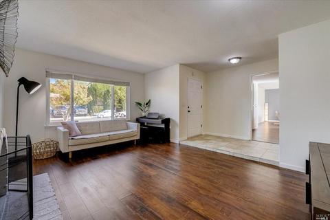 112 Dover Way, Vacaville, CA 95687 photo 8