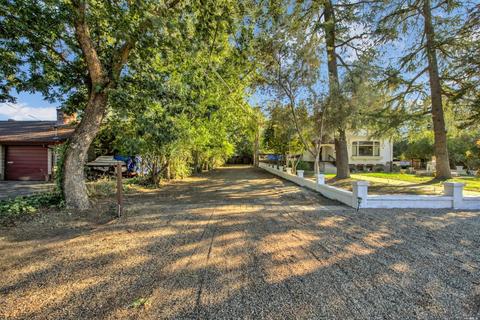 1031 W A St, Dixon, CA 95620 photo 5