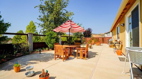 1387 Couples Cir, Fairfield, CA 94533 photo 22
