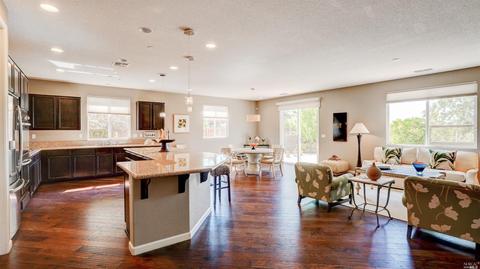 1387 Couples Cir, Fairfield, CA 94533 photo 4