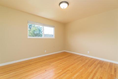 4 Devonshire Dr, Novato, CA 94947 photo 17