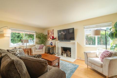 4 Devonshire Dr, Novato, CA 94947 photo 9