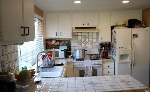 160 Erin Dr, Vallejo, CA 94589 photo 3