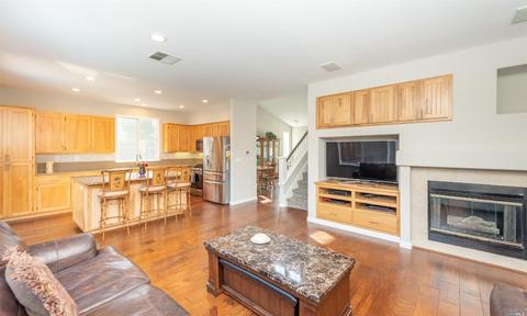 1361 Golf Course Dr, Windsor, CA 95492 photo 3