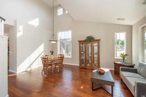 1361 Golf Course Dr, Windsor, CA 95492 photo 2