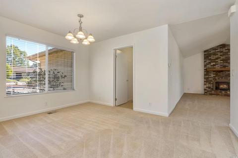 327 Beech Ave, Santa Rosa, CA 95409 photo 7