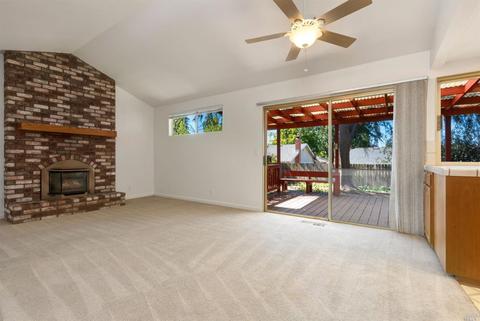 327 Beech Ave, Santa Rosa, CA 95409 photo 8