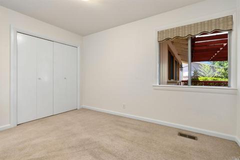 327 Beech Ave, Santa Rosa, CA 95409 photo 14
