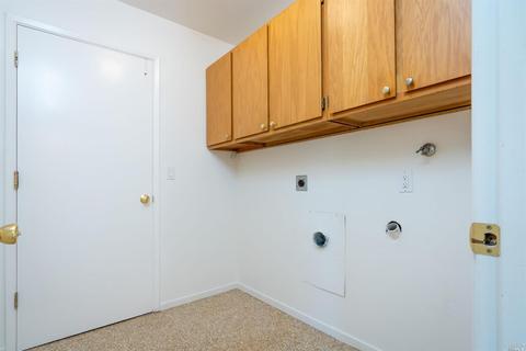 327 Beech Ave, Santa Rosa, CA 95409 photo 17