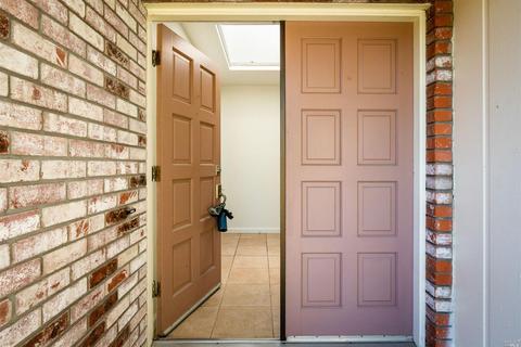 327 Beech Ave, Santa Rosa, CA 95409 photo 4