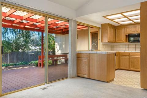 327 Beech Ave, Santa Rosa, CA 95409 photo 9