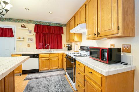 1465 Georgia Ct, Dixon, CA 95620 photo 11