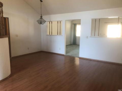 1248 Locust Dr, Vallejo, CA 94591 photo 4