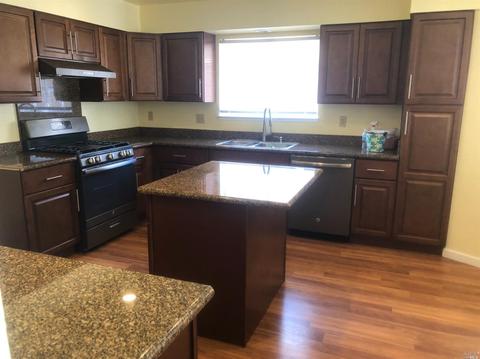 1248 Locust Dr, Vallejo, CA 94591 photo 2