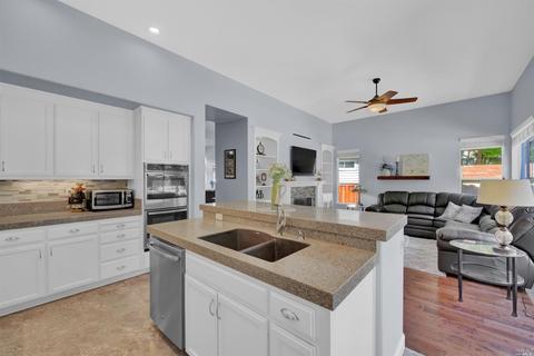 656 Renaissance Ave, Fairfield, CA 94534 photo 32