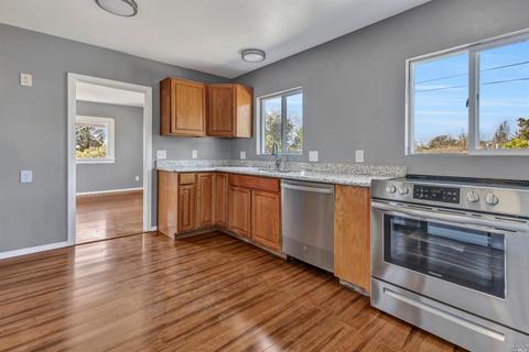 100 Hilborn St, Vallejo, CA 94590 photo 3