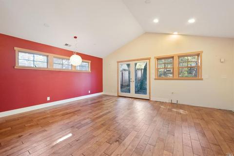 16 Pearce St, Petaluma, CA 94952 photo 4