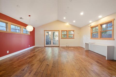 16 Pearce St, Petaluma, CA 94952 photo 3