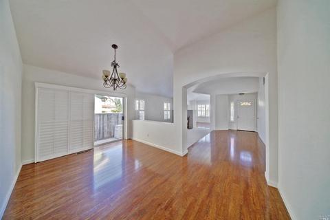 404 Foxwood Ct, Windsor, CA 95492 photo 13