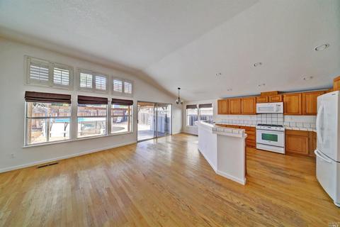 404 Foxwood Ct, Windsor, CA 95492 photo 15