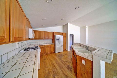 404 Foxwood Ct, Windsor, CA 95492 photo 18