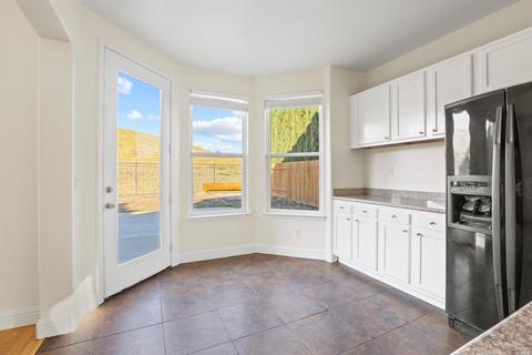 2490 Bluerock Dr, Antioch, CA 94531 photo 9