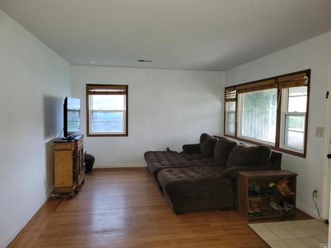 101 Clay St, Vallejo, CA 94591 photo 4